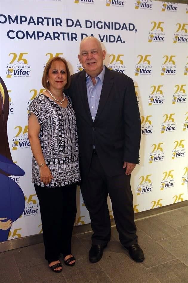 María Flora Barragán de Hinojosa y Carlos Hinojosa