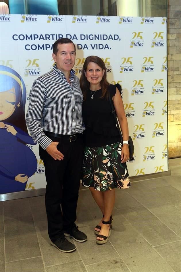 Enrique Mouret y Celina Fernández