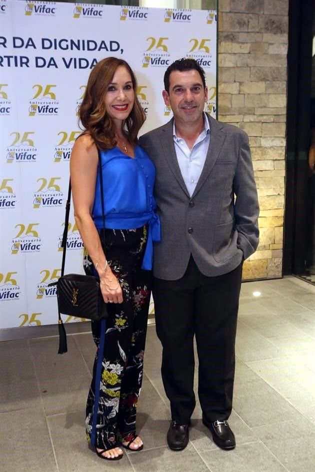Cecilia Garza y Alejandro Hinojosa