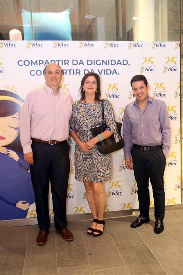 Armando Valle, Karla Espino y Alfredo Dávila