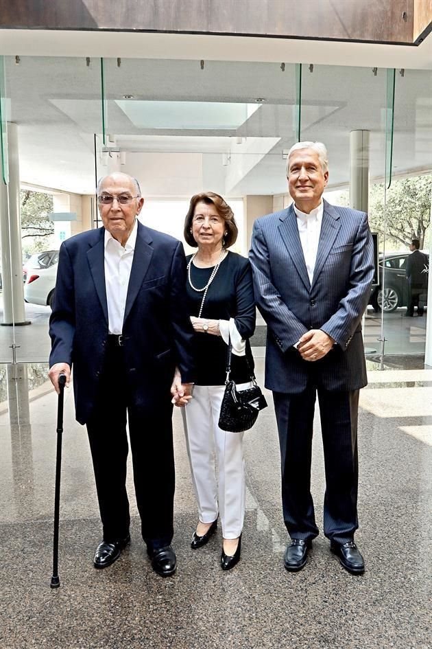 Francisco Garza González, Angelina Zambrano de Garza y David Noel Ramírez