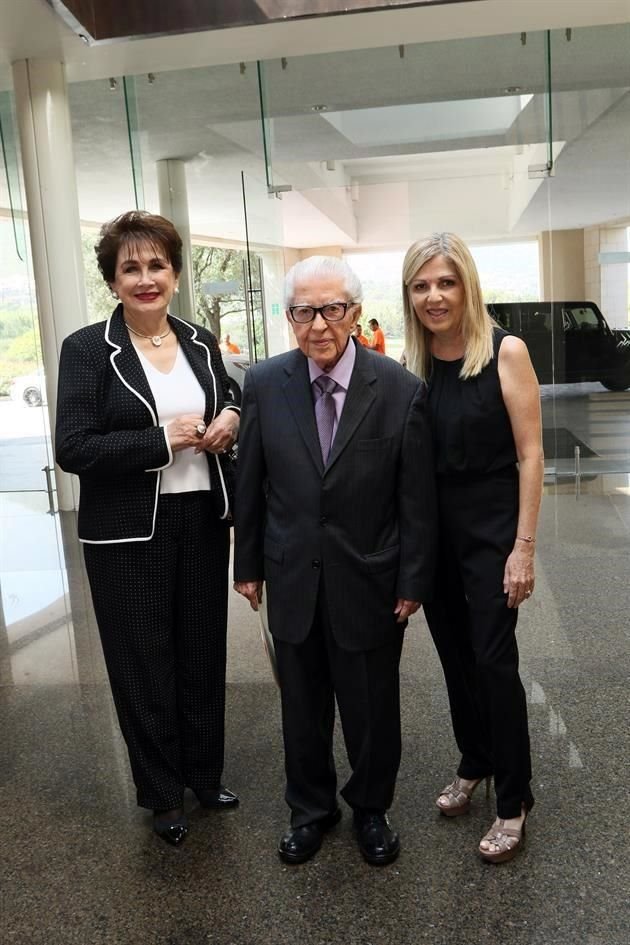 Eva Mitre, Alejandro Chapa y Bárbara Chapa
