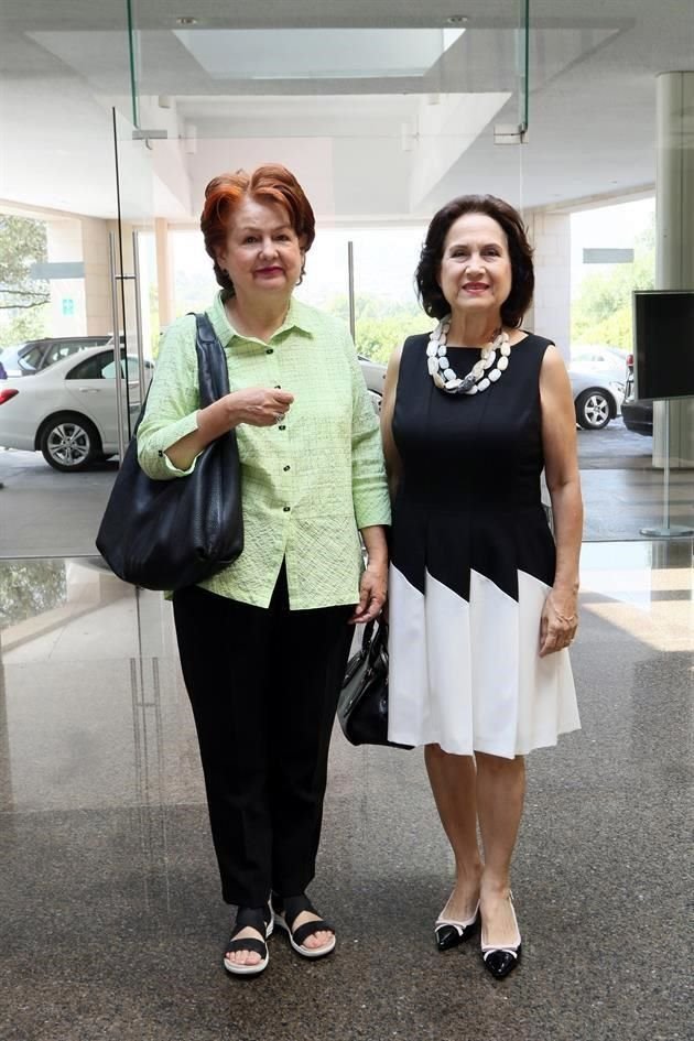 Conchita Benavides y Josefina Mendoza de Morales