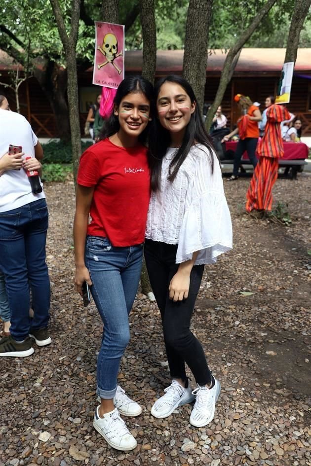 Alexa Alcala y Jimena Luna