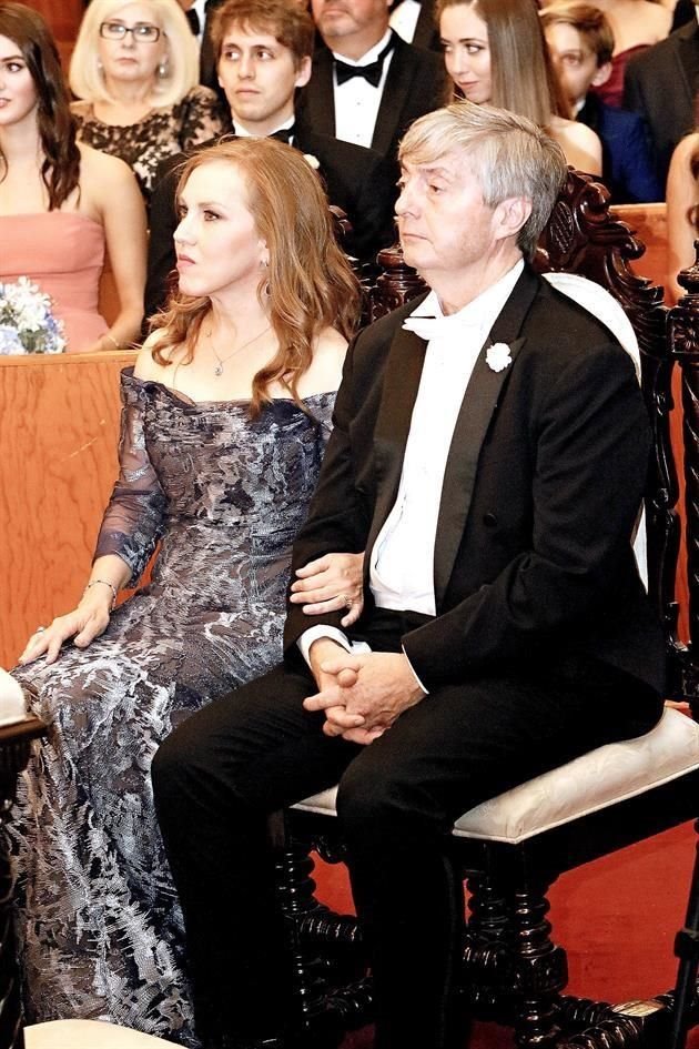 Liz Zabroky de De Villa y Luis De Villa Ayala