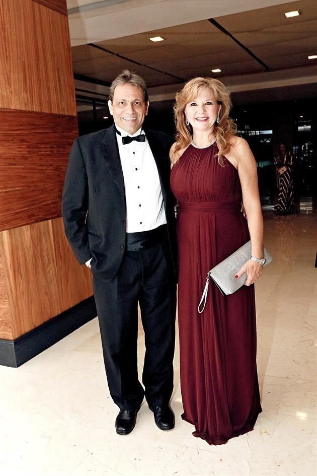 Carlos Assam y Annie de Assam