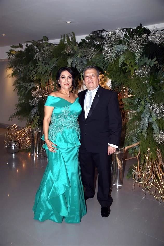 Lydia Gómez de Molina y Sergio Molina Solís