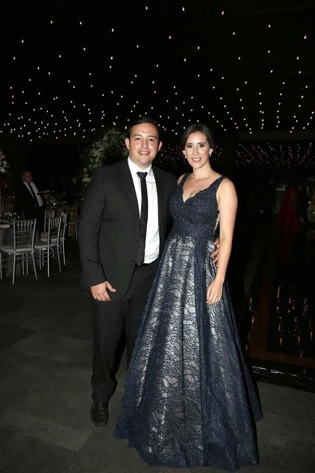 Juan José López y Mariana Garza