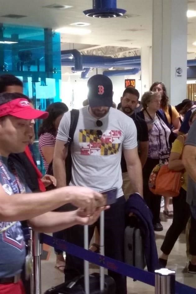 La Secretaría de Turismo de Nayarit confirmó esta semana que el actor está grabando en la Riviera Nayarit.