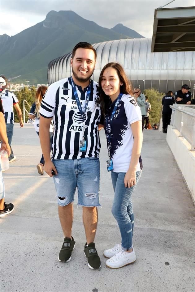 Homero Ruiz y Joselyn Vázquez