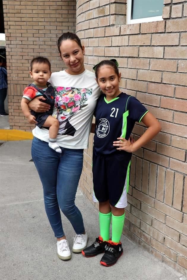 David Morales, Denisse González y Denisse Isabella Mirales