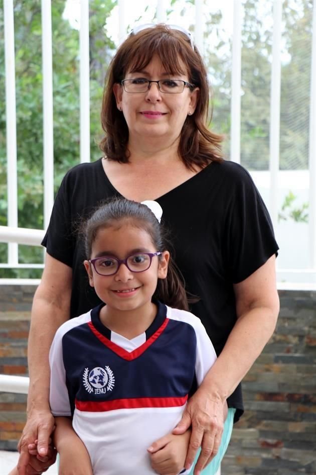 Silvia Lucero y Ivanna Ribaneyra