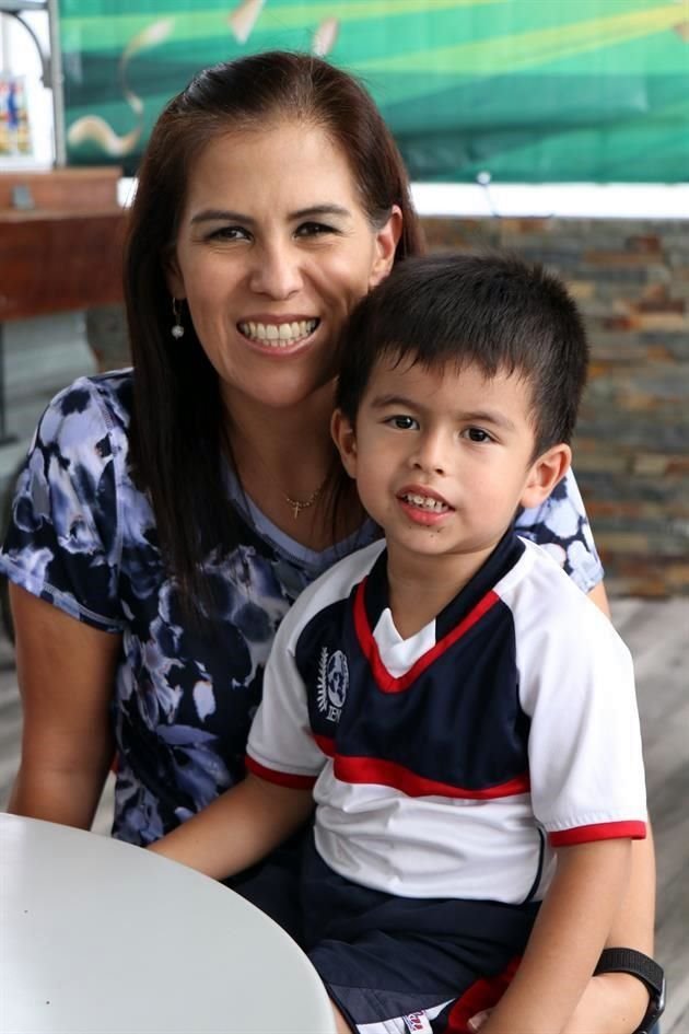 Velía Hernández y Emiliano Hernández