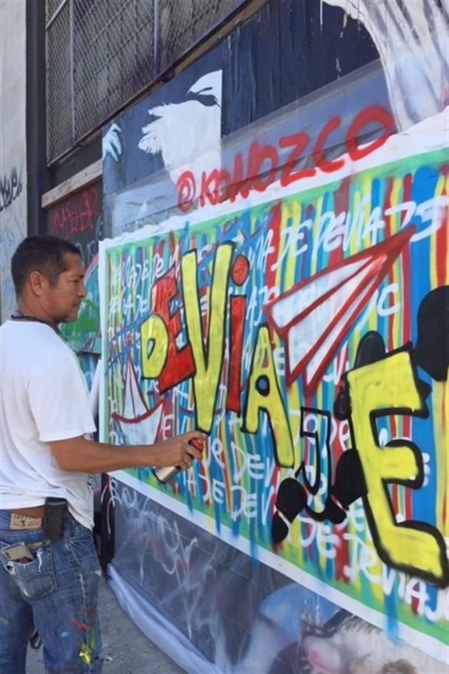 Así el grafiti en honor a la sección De Viaje, de REFORMA.