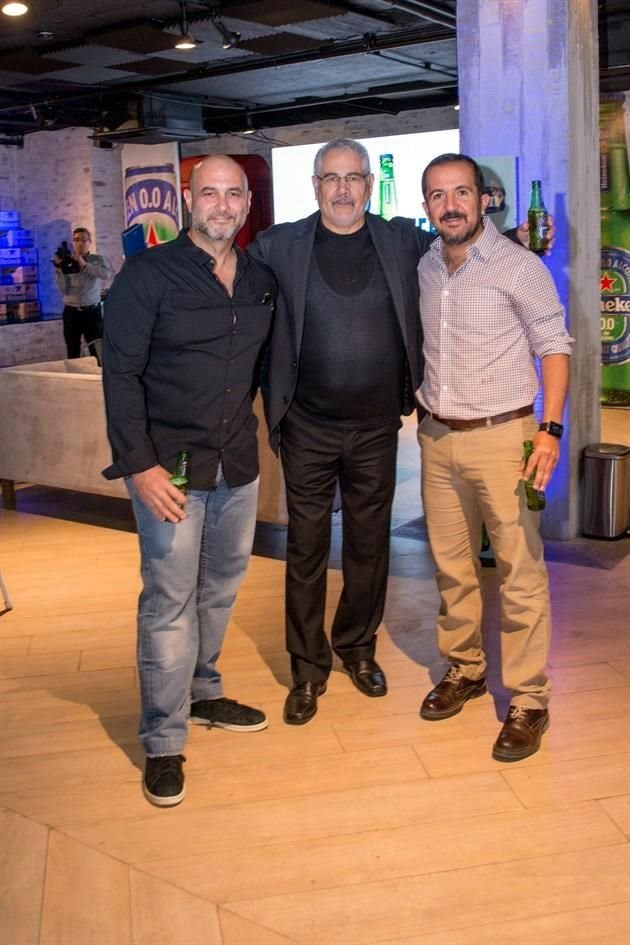 Oscar Ruiz, Roberto Magdaleno, Pedro Gonzalez