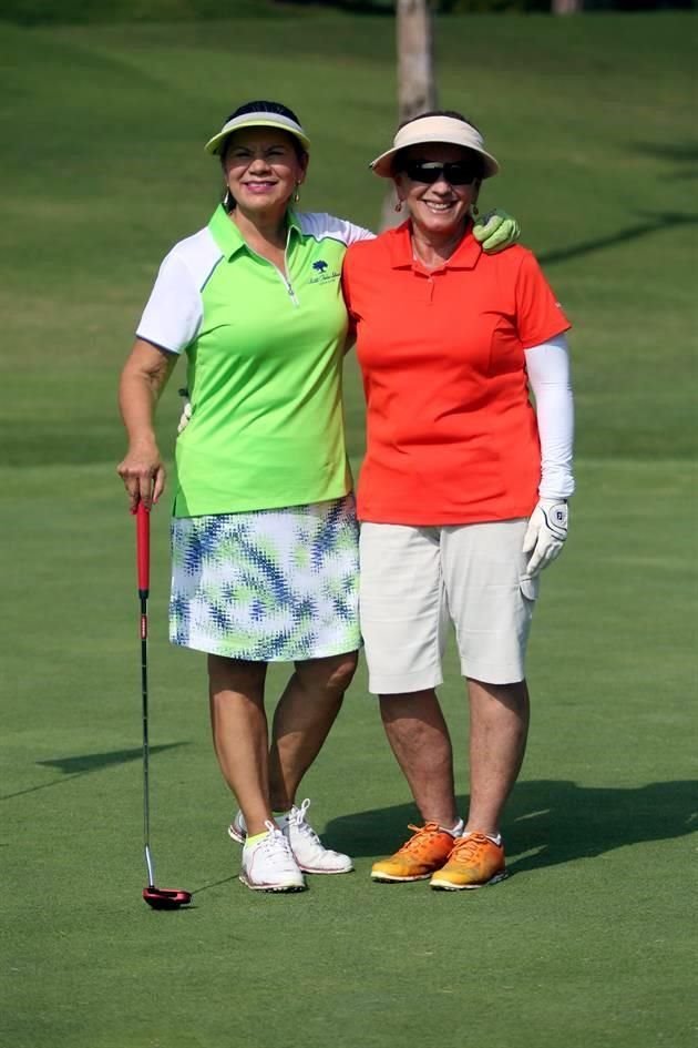 Yolanda Pérez de Gómez y Gabriela Ortiz de Gil