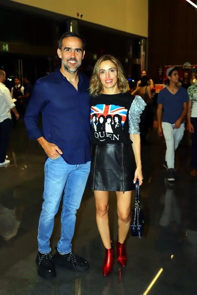 Bernardo Canales y Verónica Matthai de Canales