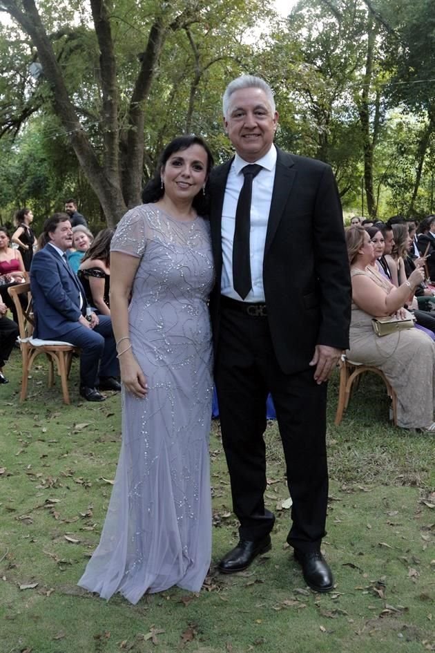 Mirtha Rodríguez de Concha y Benito Concha