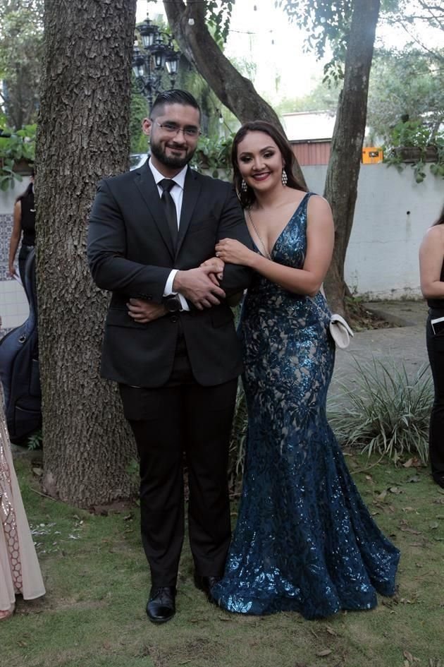 Manuel Martínez y Keren Monreal