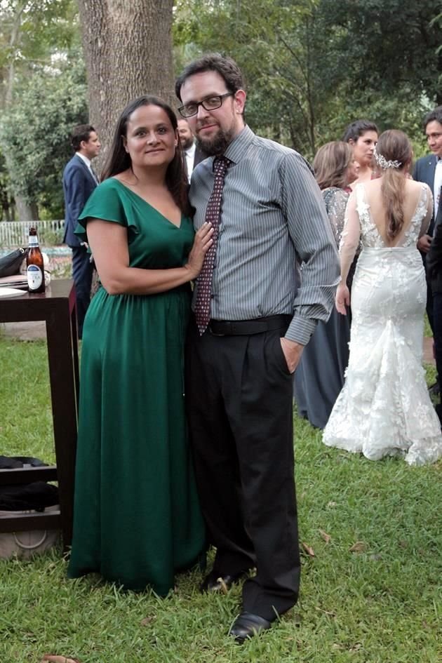 Paola Alzati y Francisco Sanguínea