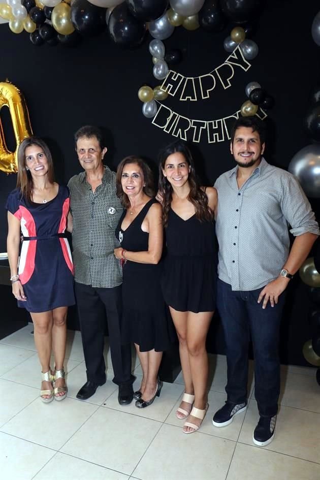 Daniela Ortiz Mena, Jorge Ortiz Mena, Laura González de Ortiz Mena, Gaby Ortiz de Martínez y Andrés Ortiz Mena