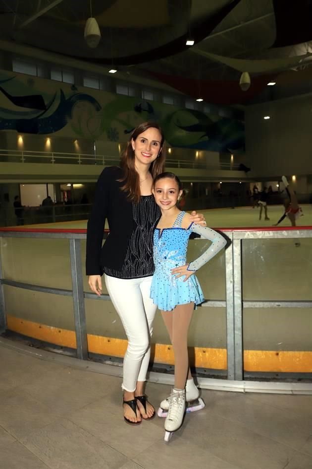 Daniela Garza de Romo y Daniela Romo