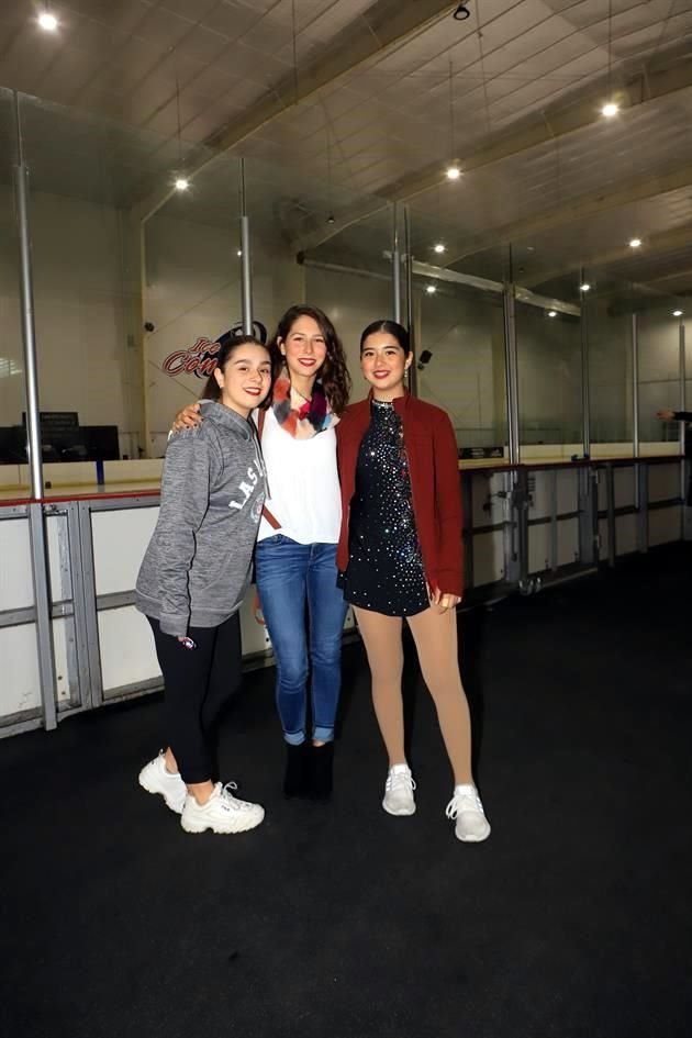 Dany Gómez, Mariana Martínez y Constanza Gómez