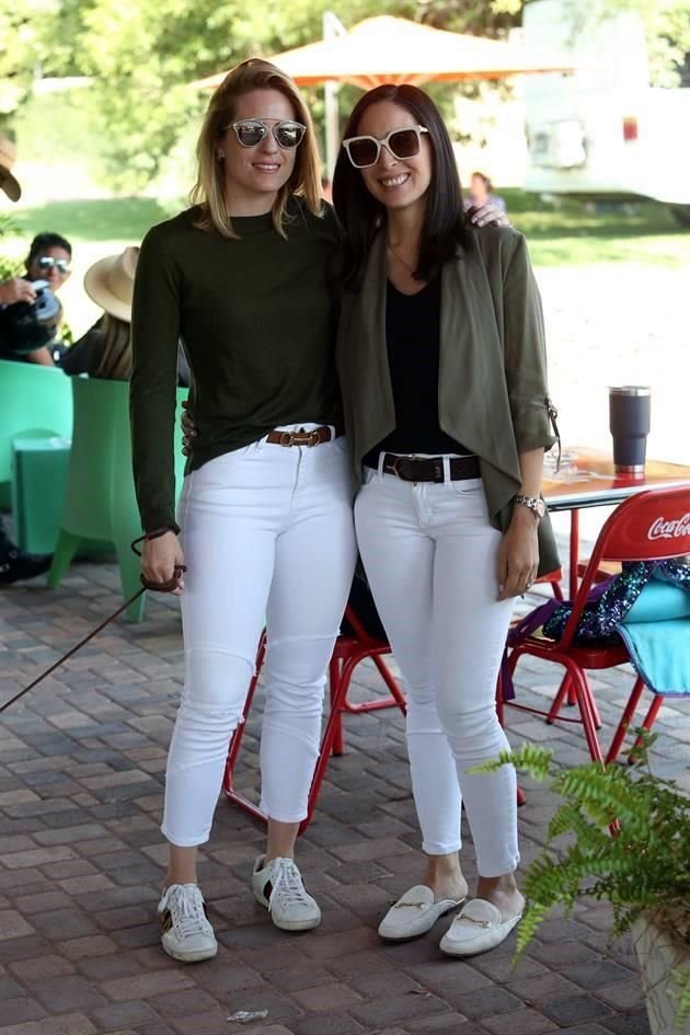 Julie Arguimbau de Romo y Beatriz Villarreal de Castelazo