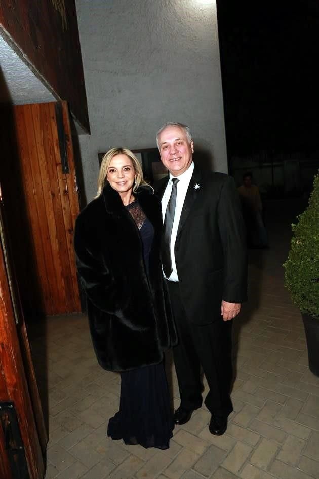 Cecilia Rodríguez de Kane y Ricardo Kane