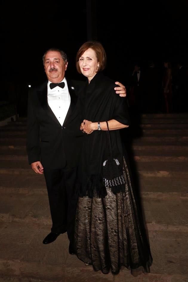 Luis González y Evengelina Hinojosa de González