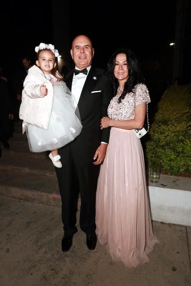 Camila Garza Rico, Germán Rico Garza e Isabel González de Rico