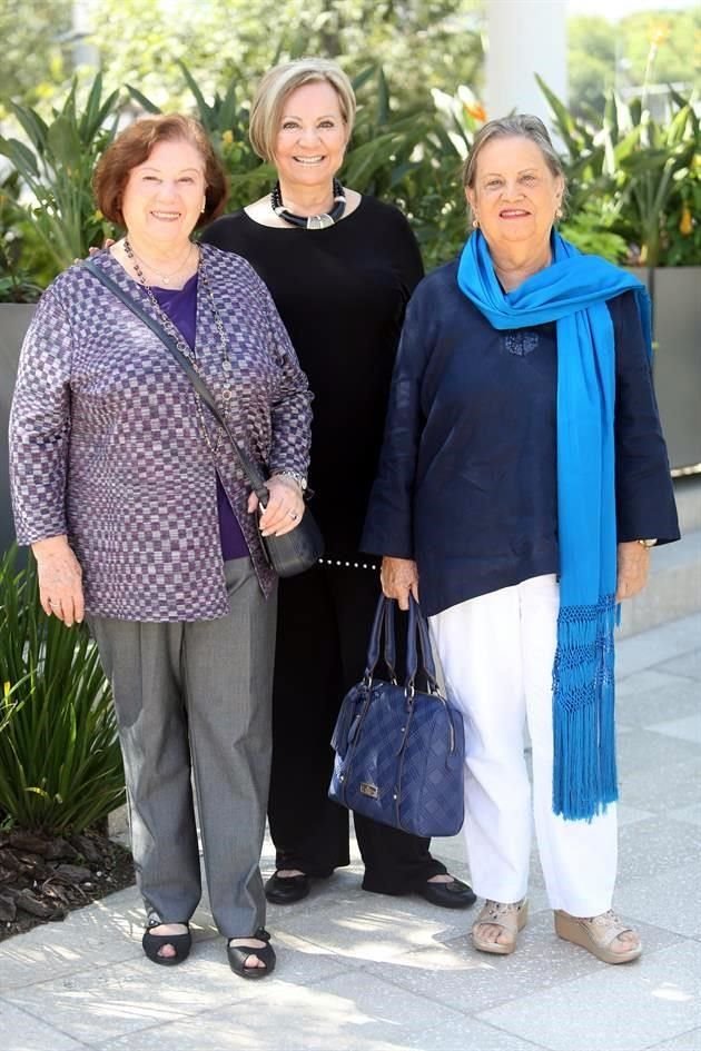 Ildelisa Meléndez de Herrera, Silvia de la Garza de Villarreal y Lupita Loor de Villarreal
