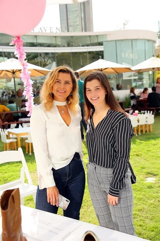 Martha Delgado y Marcela Torres