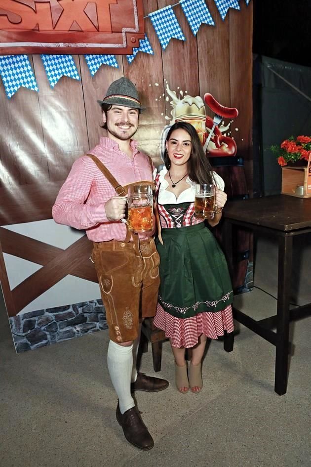 Juan Pablo Willis y Paty López