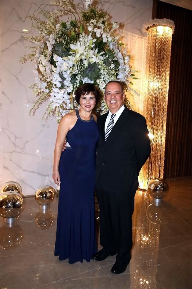 Lupina Peña y Alonso Garza