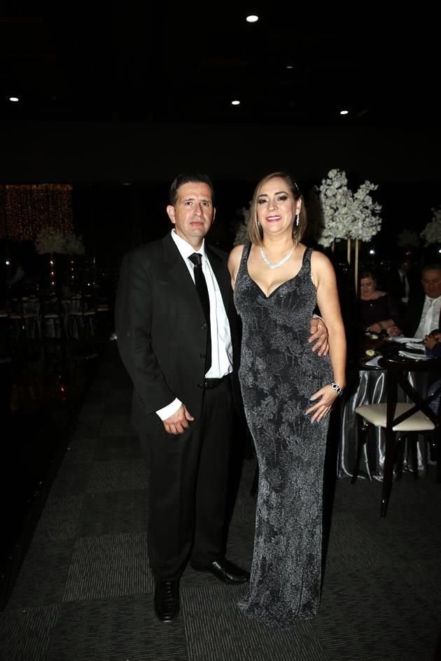 Paul Medina y Edith Loya