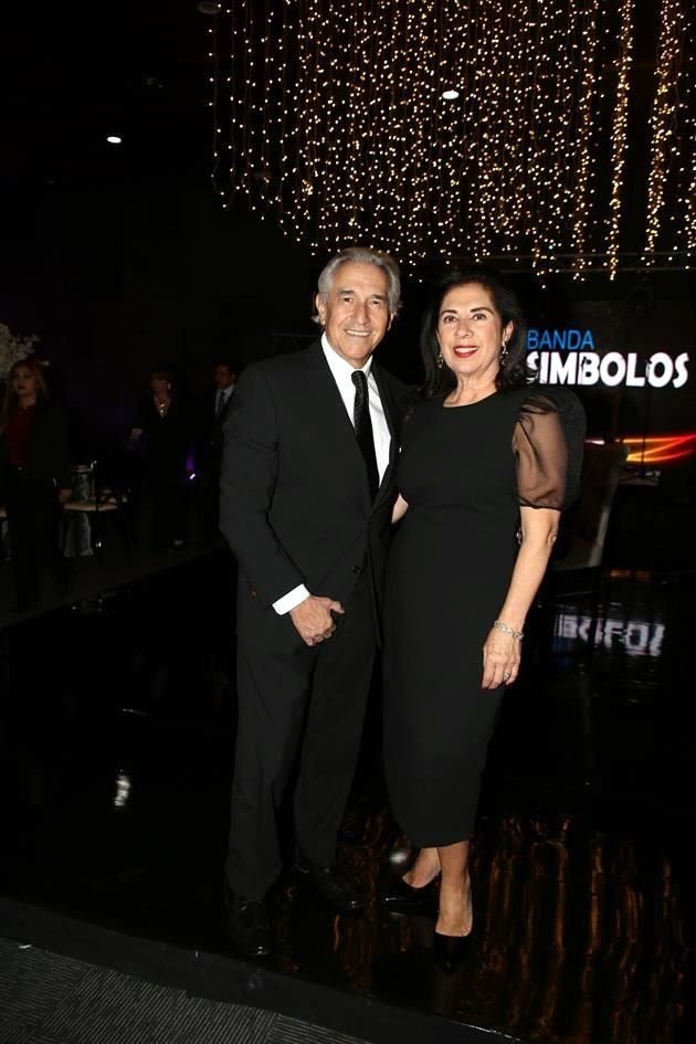 Arturo Martínez y Laura Lozano de Martínez