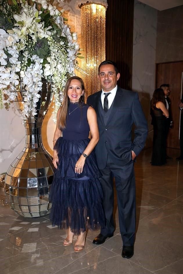 Claudia Valdés de Flores y Raúl Flores