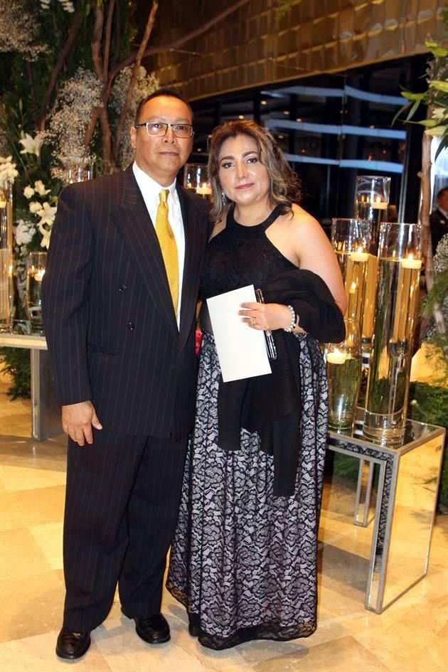 Julio Gutiérrez y Sandra Juárez