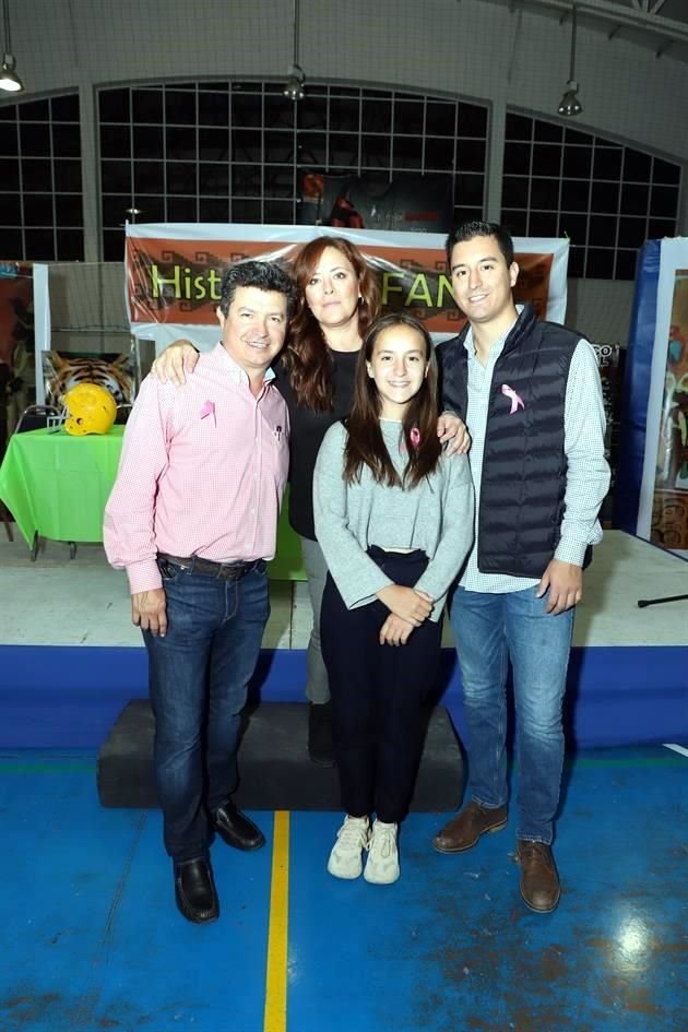 Orlando Montalvo Elizondo, Roberta Barragán de Montalvo, Roberta Montalvo Barragán y Orlando Montalvo Barragán