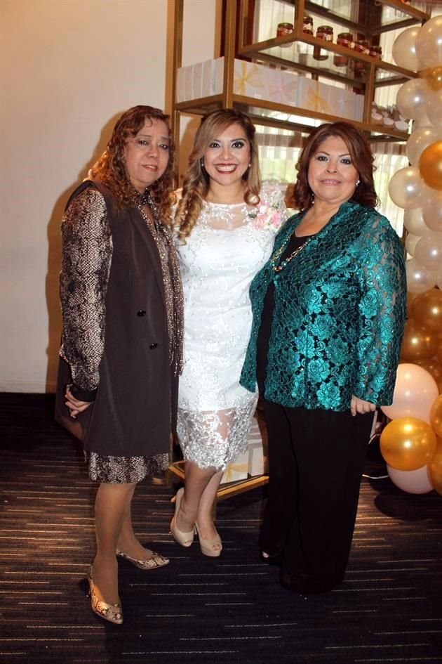 Lucila Esperanza Colunga, Marisol Gómez Hernández y Nancy Hernández