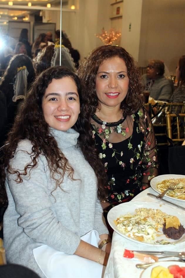 Andrea Velez y Aracely Colunga