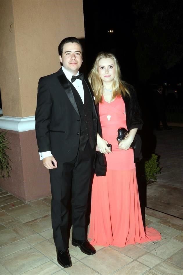 Guillermo Hernández y Dana Back