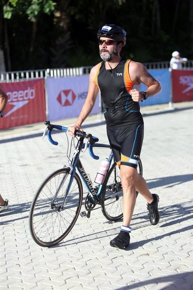 David González