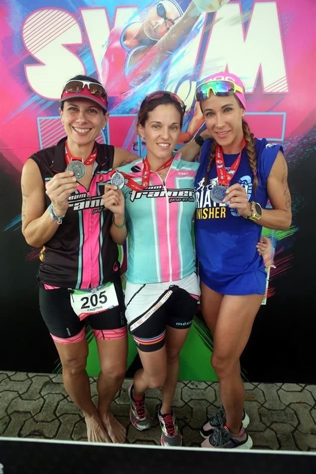 Cristina Ibáñez, Marian Fernández y Victoria Martínez