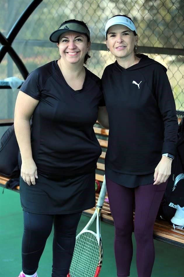 Nora Leal  y Liliana Elizondo