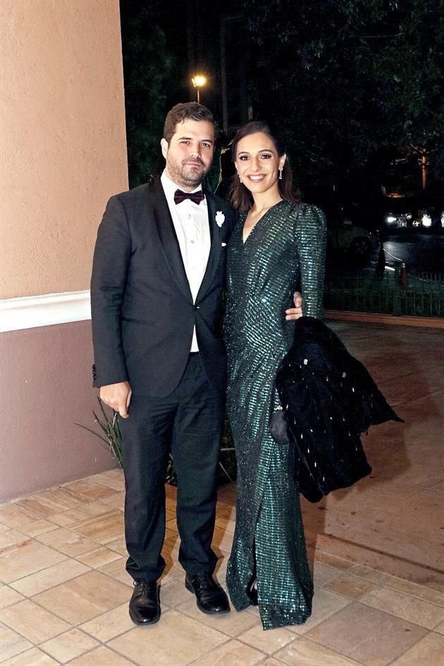 Manuel Mendoza y Karina Fernández