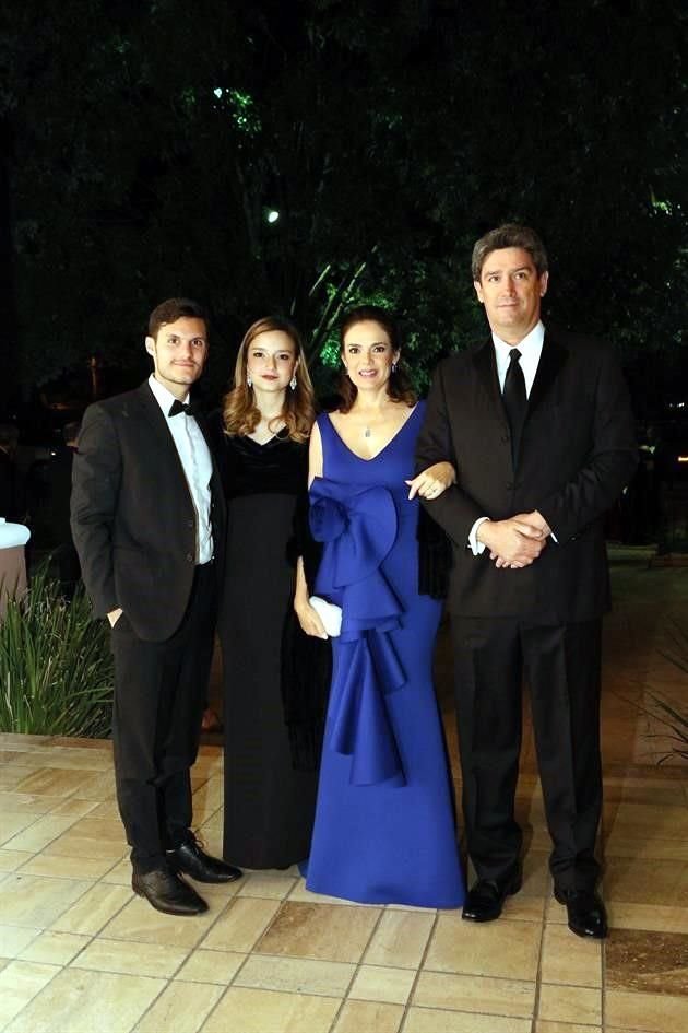 Jacobo Villarreal, Claudia Soho, Claudia Martínez de Soho y Alberto Soho