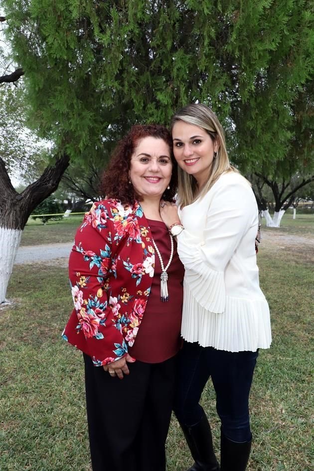 Maricela Cantú de Villarreal y Miriam Villarreal de Ayala