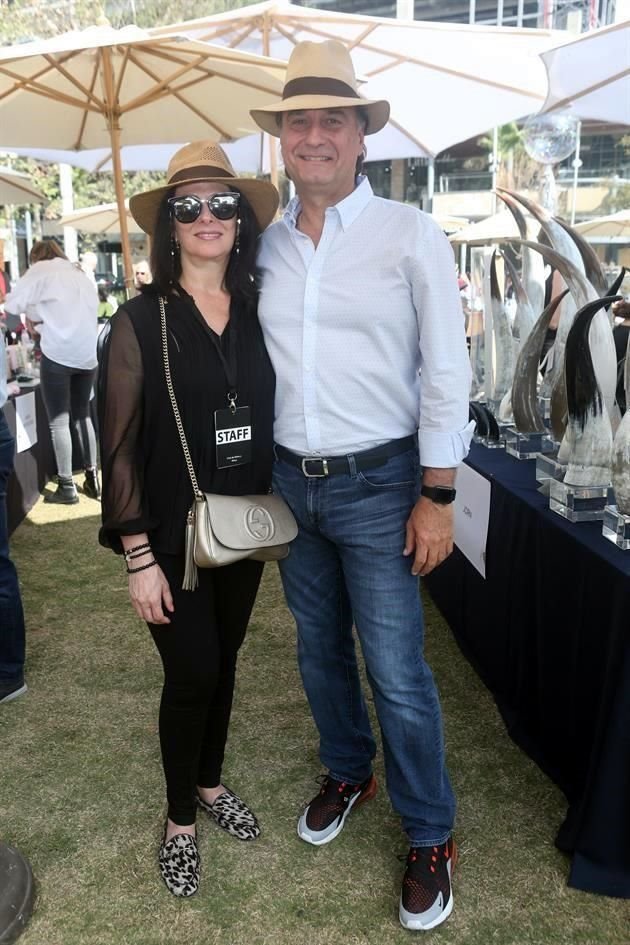 Claudia Morales de García y Jorge García Segovia